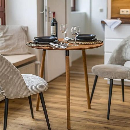 Ruhige Und Stilvolle Wohnung Am Clara-Zetkin-Park Lipcse Kültér fotó
