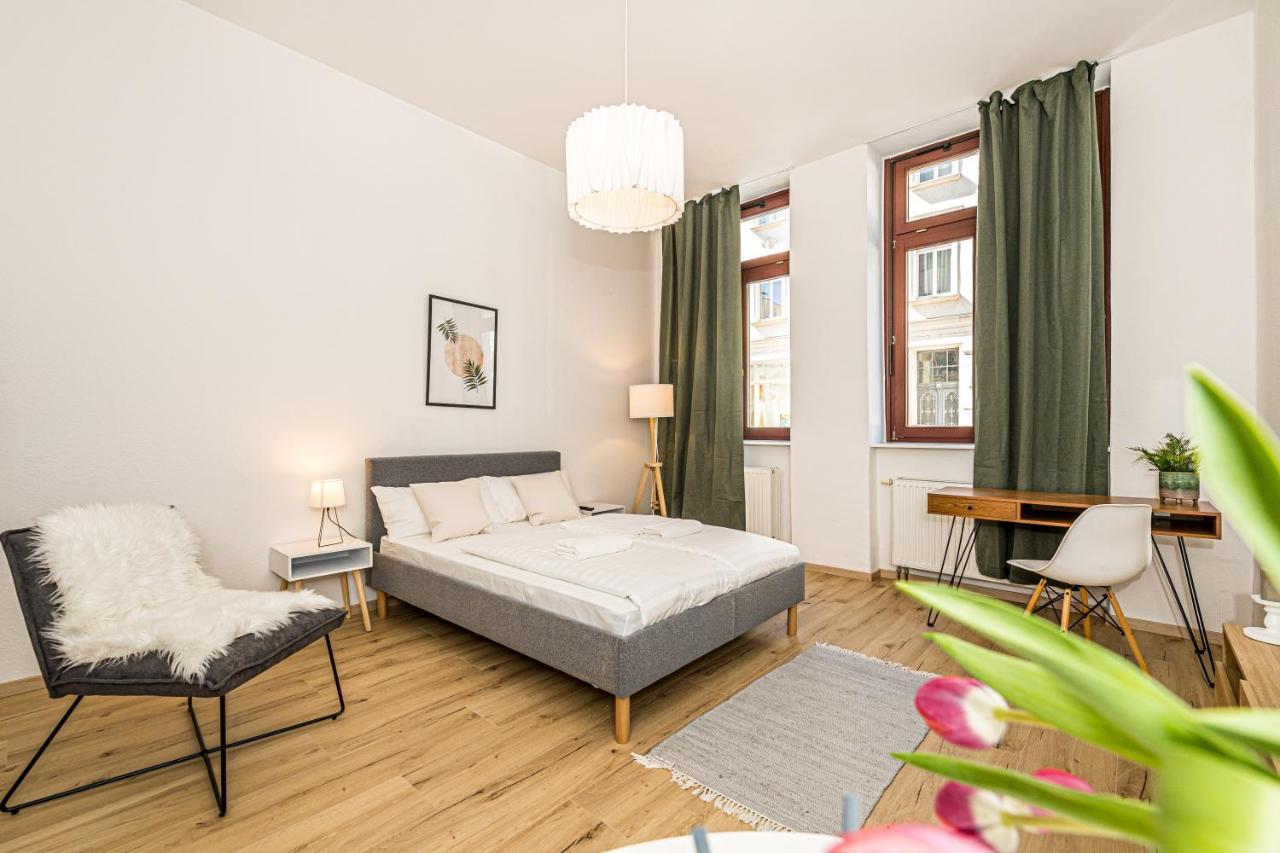 Ruhige Und Stilvolle Wohnung Am Clara-Zetkin-Park Lipcse Kültér fotó