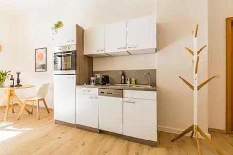 Ruhige Und Stilvolle Wohnung Am Clara-Zetkin-Park Lipcse Kültér fotó